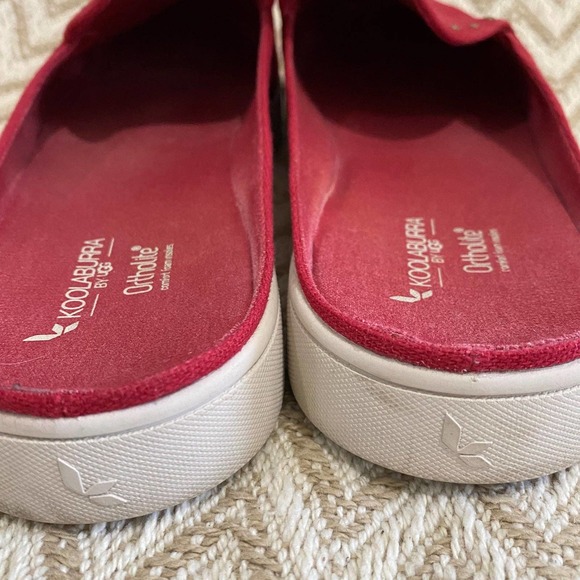 Koolaburra by UGG Darcee Slip On womens size 11 Red White Bronze tone studs EUC - Picture 6 of 10